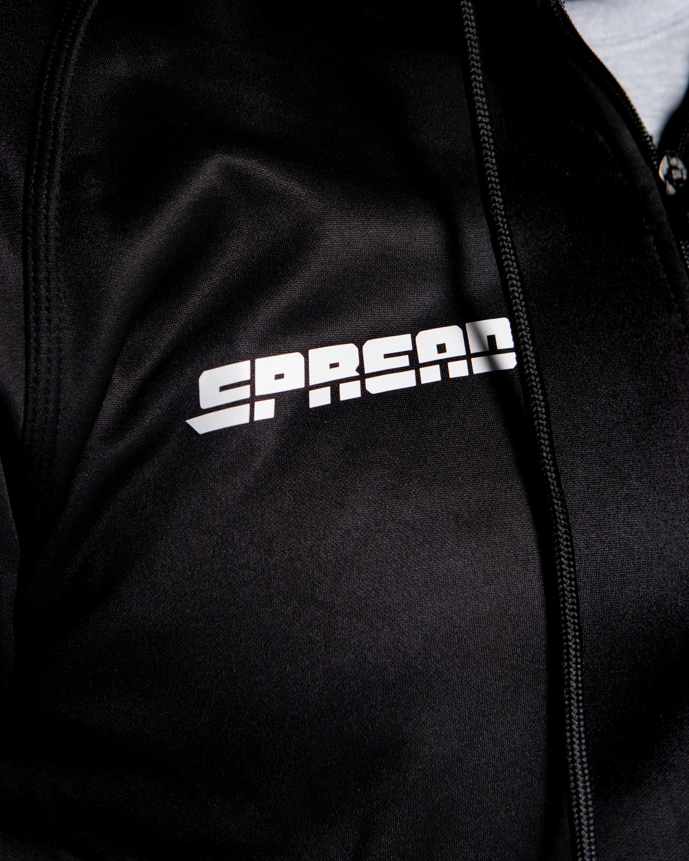 Full zip performace - Logo Spread — visuel 2